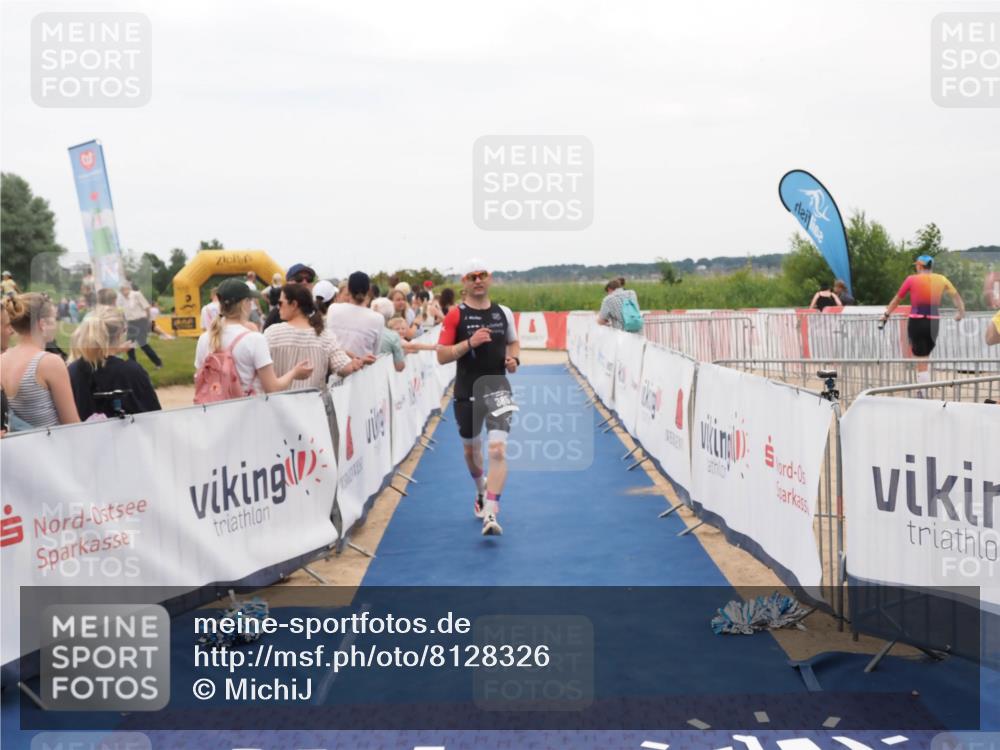 22.06.2025 - Viking Triathlon MichiJ http://msf.ph/oto/8128326 22.06.2025 15:26:38 Ziel 385 meine-sportfotos.de