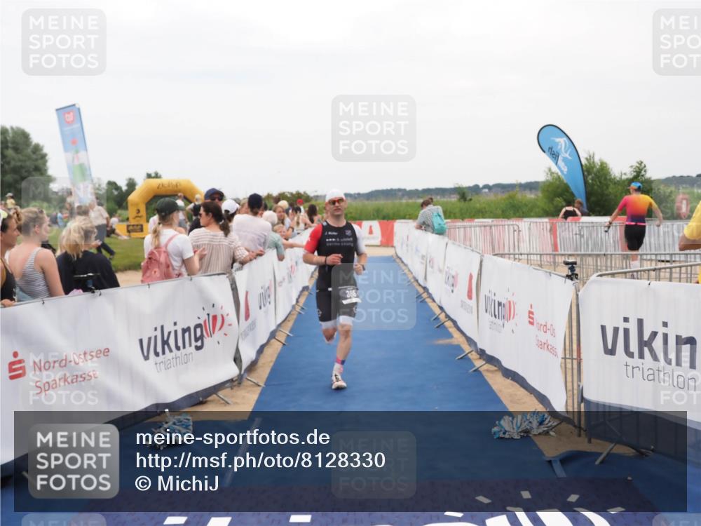 22.06.2025 - Viking Triathlon MichiJ http://msf.ph/oto/8128330 22.06.2025 15:26:38 Ziel 385 meine-sportfotos.de