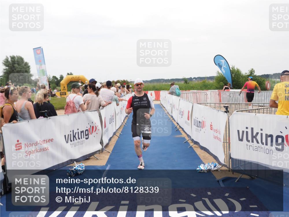 22.06.2025 - Viking Triathlon MichiJ http://msf.ph/oto/8128339 22.06.2025 15:26:39 Ziel 220, 385 meine-sportfotos.de