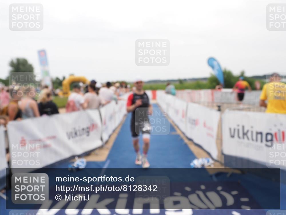 22.06.2025 - Viking Triathlon MichiJ http://msf.ph/oto/8128342 22.06.2025 15:26:39 Ziel 220, 385 meine-sportfotos.de