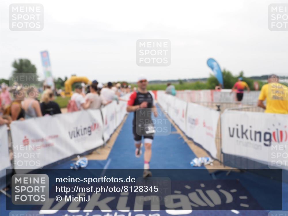 22.06.2025 - Viking Triathlon MichiJ http://msf.ph/oto/8128345 22.06.2025 15:26:39 Ziel 220, 385 meine-sportfotos.de