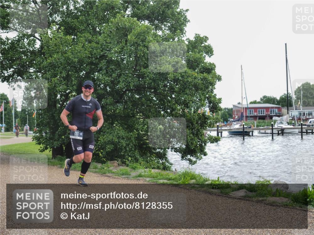 22.06.2025 - Viking Triathlon KatJ http://msf.ph/oto/8128355 22.06.2025 15:36:25 Laufen 191 meine-sportfotos.de