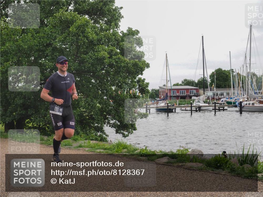 22.06.2025 - Viking Triathlon KatJ http://msf.ph/oto/8128367 22.06.2025 15:36:25 Laufen 191 meine-sportfotos.de