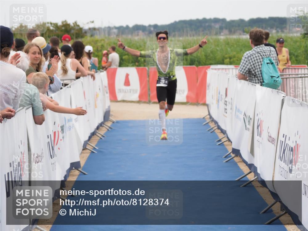 22.06.2025 - Viking Triathlon MichiJ http://msf.ph/oto/8128374 22.06.2025 15:26:42 Ziel 220, 385 meine-sportfotos.de