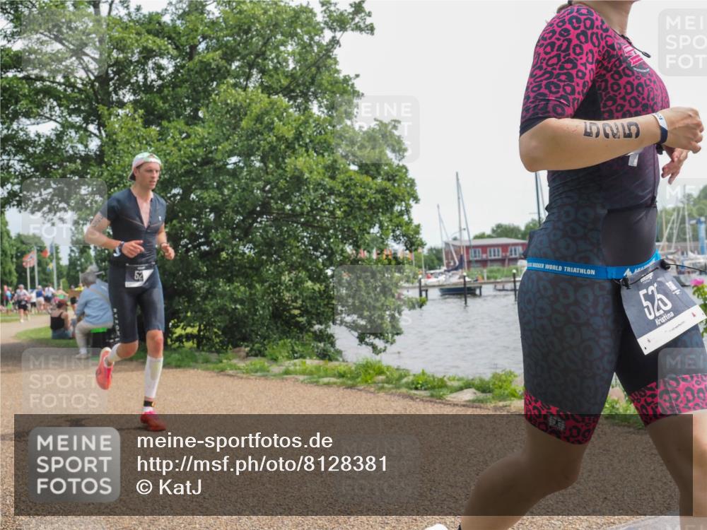 22.06.2025 - Viking Triathlon KatJ http://msf.ph/oto/8128381 22.06.2025 13:52:39 Laufen 525, 529 meine-sportfotos.de
