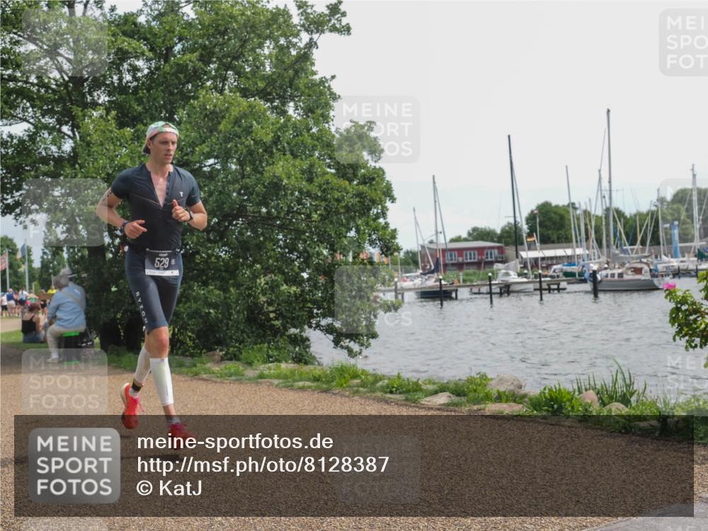 22.06.2025 - Viking Triathlon KatJ http://msf.ph/oto/8128387 22.06.2025 13:52:40 Laufen 525, 529 meine-sportfotos.de