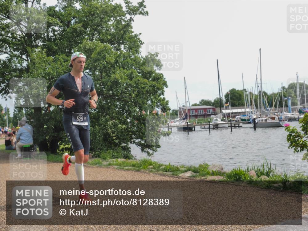 22.06.2025 - Viking Triathlon KatJ http://msf.ph/oto/8128389 22.06.2025 13:52:40 Laufen 525, 529 meine-sportfotos.de