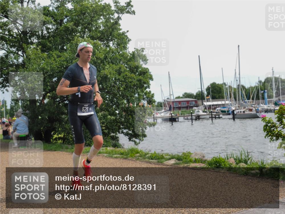 22.06.2025 - Viking Triathlon KatJ http://msf.ph/oto/8128391 22.06.2025 13:52:40 Laufen 525, 529 meine-sportfotos.de