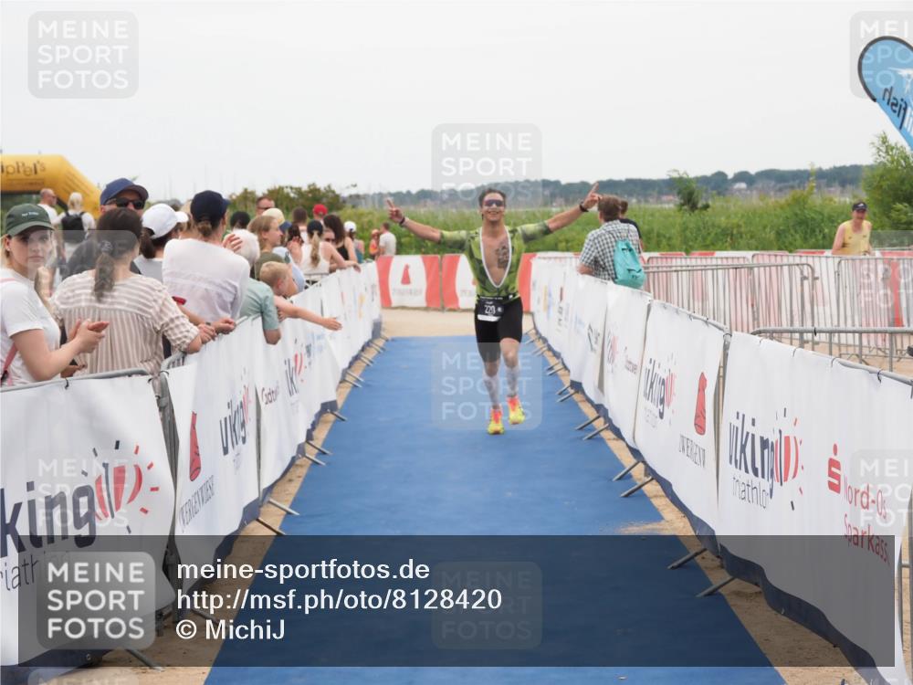 22.06.2025 - Viking Triathlon MichiJ http://msf.ph/oto/8128420 22.06.2025 15:26:44 Ziel 220 meine-sportfotos.de