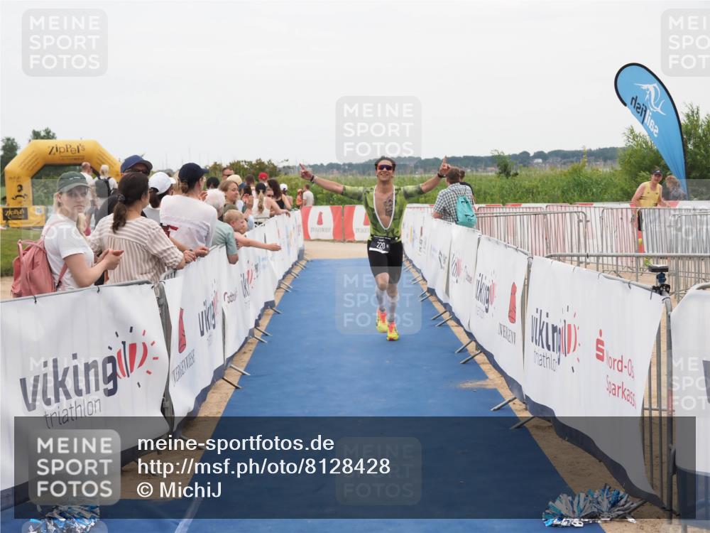 22.06.2025 - Viking Triathlon MichiJ http://msf.ph/oto/8128428 22.06.2025 15:26:44 Ziel 220 meine-sportfotos.de