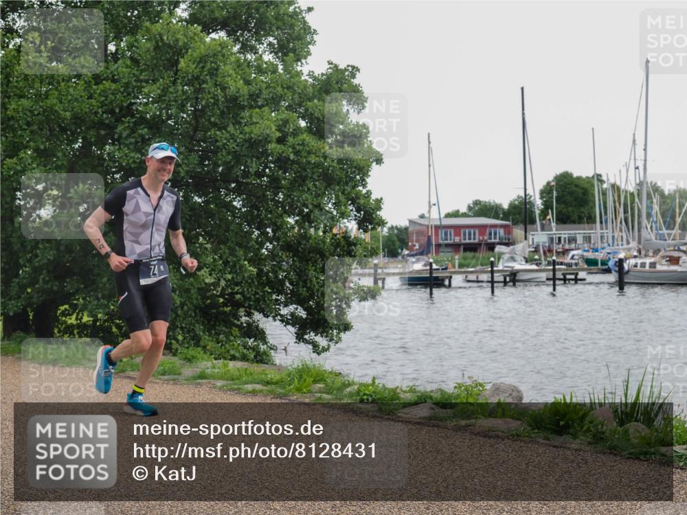 22.06.2025 - Viking Triathlon KatJ http://msf.ph/oto/8128431 22.06.2025 15:37:04 Laufen 74 meine-sportfotos.de