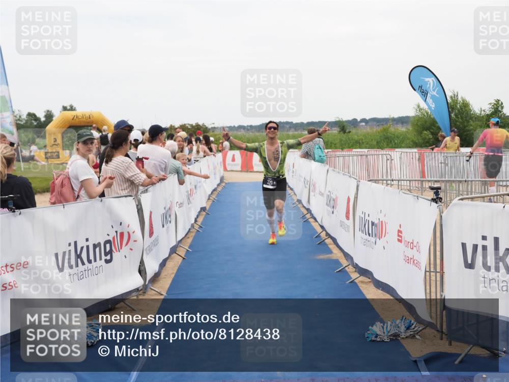 22.06.2025 - Viking Triathlon MichiJ http://msf.ph/oto/8128438 22.06.2025 15:26:45 Ziel 220 meine-sportfotos.de
