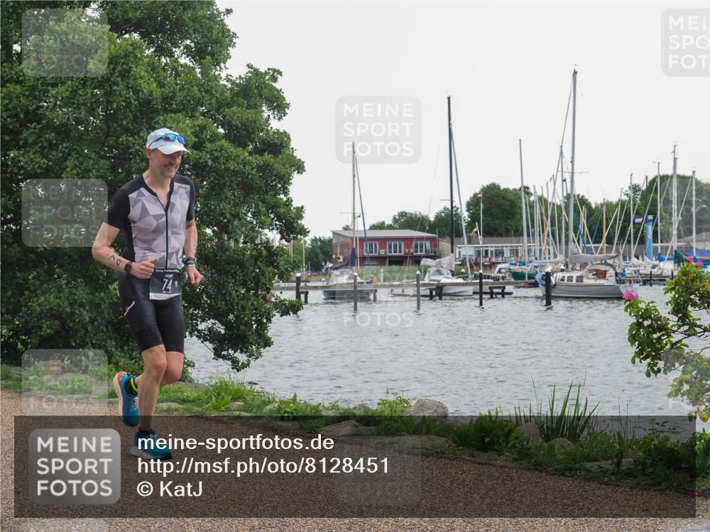 22.06.2025 - Viking Triathlon KatJ http://msf.ph/oto/8128451 22.06.2025 15:37:04 Laufen 74 meine-sportfotos.de