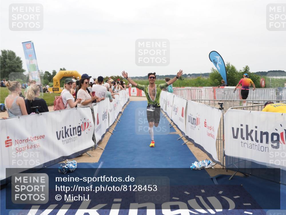 22.06.2025 - Viking Triathlon MichiJ http://msf.ph/oto/8128453 22.06.2025 15:26:45 Ziel 220 meine-sportfotos.de