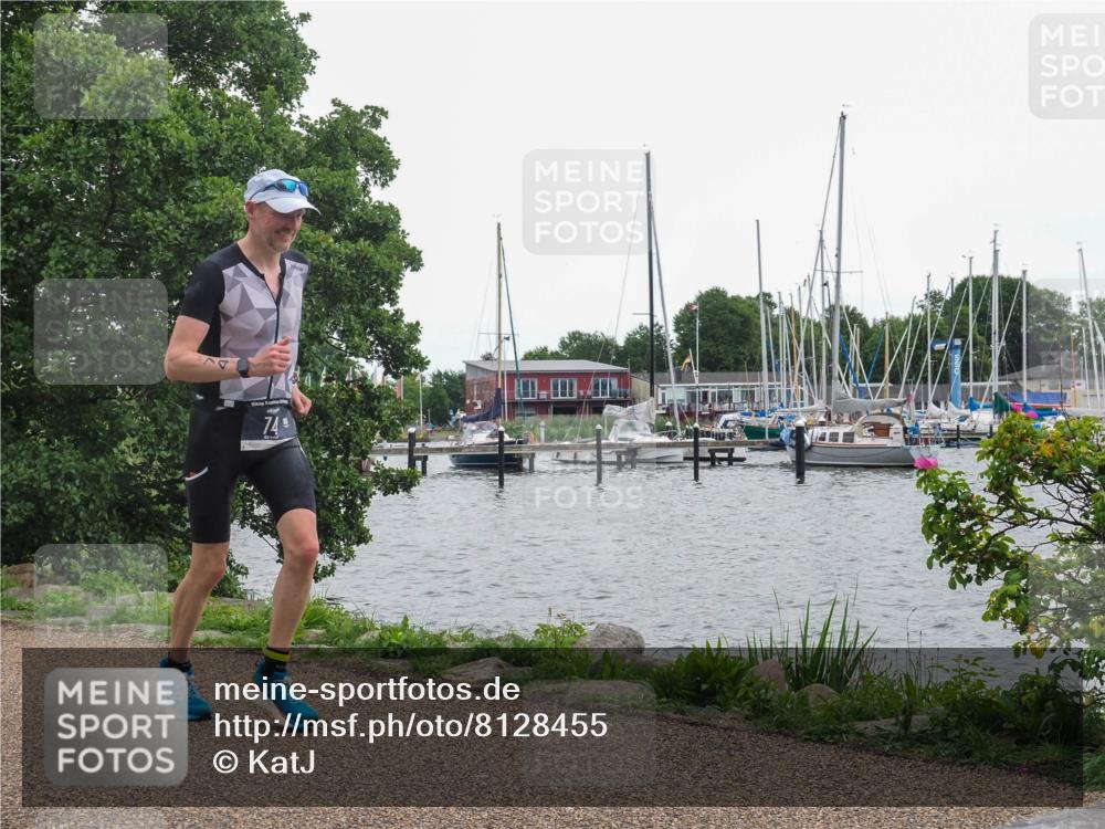 22.06.2025 - Viking Triathlon KatJ http://msf.ph/oto/8128455 22.06.2025 15:37:04 Laufen 74 meine-sportfotos.de