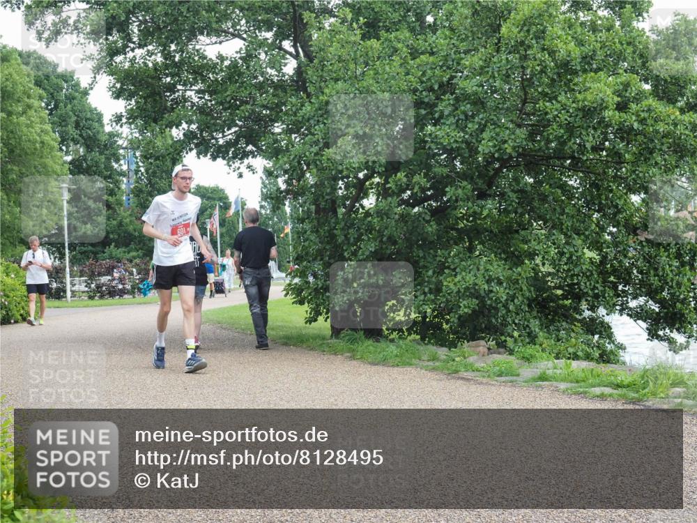 22.06.2025 - Viking Triathlon KatJ http://msf.ph/oto/8128495 22.06.2025 15:37:47 Laufen 601 meine-sportfotos.de