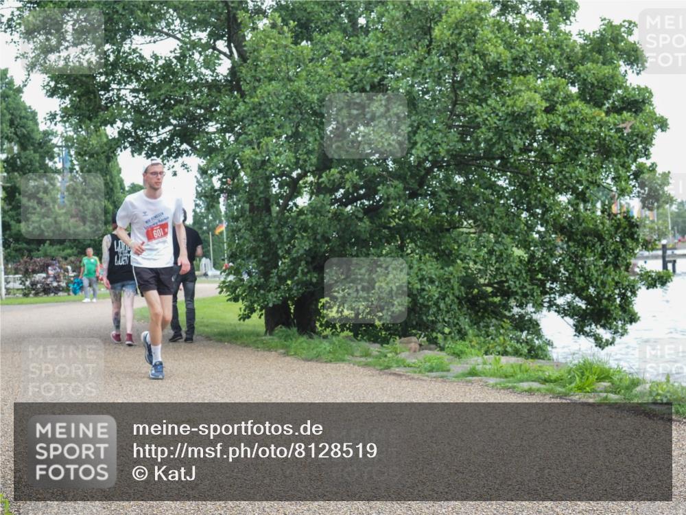 22.06.2025 - Viking Triathlon KatJ http://msf.ph/oto/8128519 22.06.2025 15:37:48 Laufen 601 meine-sportfotos.de