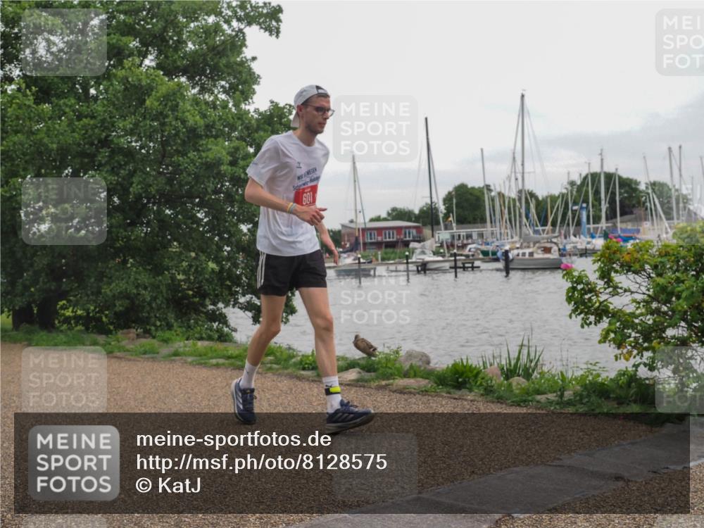 22.06.2025 - Viking Triathlon KatJ http://msf.ph/oto/8128575 22.06.2025 15:37:50 Laufen 601 meine-sportfotos.de