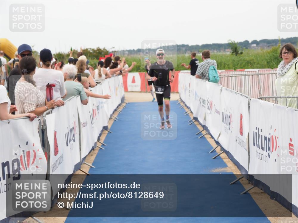 22.06.2025 - Viking Triathlon MichiJ http://msf.ph/oto/8128649 22.06.2025 15:27:07 Ziel 375 meine-sportfotos.de