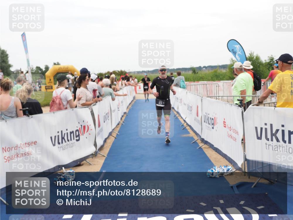 22.06.2025 - Viking Triathlon MichiJ http://msf.ph/oto/8128689 22.06.2025 15:27:09 Ziel 370, 375 meine-sportfotos.de