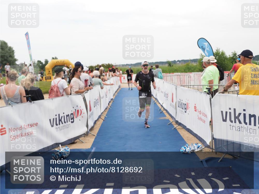 22.06.2025 - Viking Triathlon MichiJ http://msf.ph/oto/8128692 22.06.2025 15:27:09 Ziel 370, 375 meine-sportfotos.de