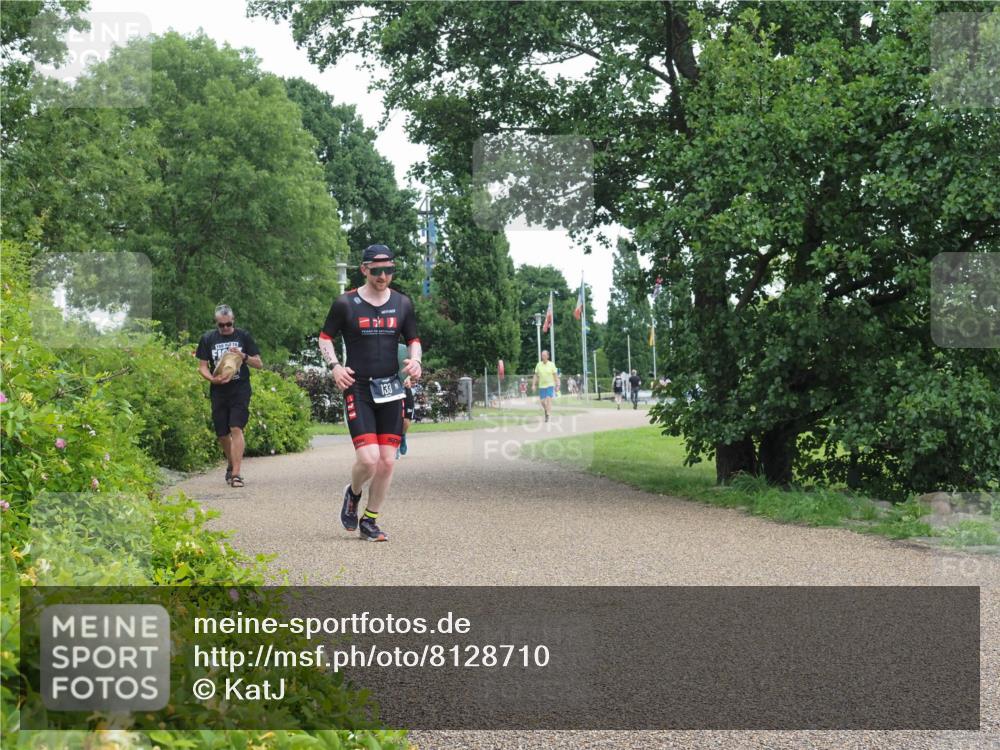 22.06.2025 - Viking Triathlon KatJ http://msf.ph/oto/8128710 22.06.2025 15:38:36 Laufen 133 meine-sportfotos.de