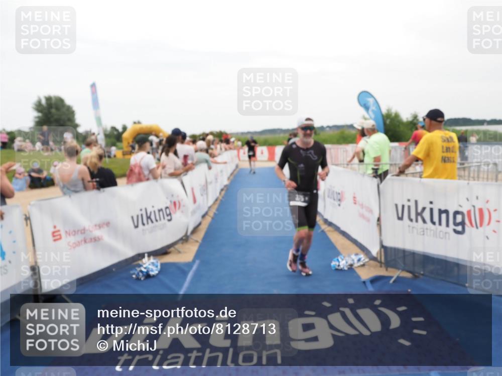 22.06.2025 - Viking Triathlon MichiJ http://msf.ph/oto/8128713 22.06.2025 15:27:10 Ziel 370, 375 meine-sportfotos.de