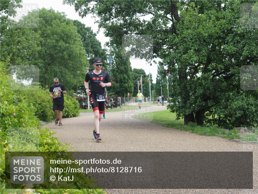 22.06.2025 - Viking Triathlon KatJ http://msf.ph/oto/8128716 22.06.2025 15:38:36 Laufen 133 meine-sportfotos.de