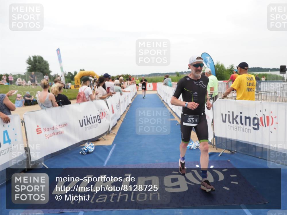 22.06.2025 - Viking Triathlon MichiJ http://msf.ph/oto/8128725 22.06.2025 15:27:10 Ziel 370, 375 meine-sportfotos.de