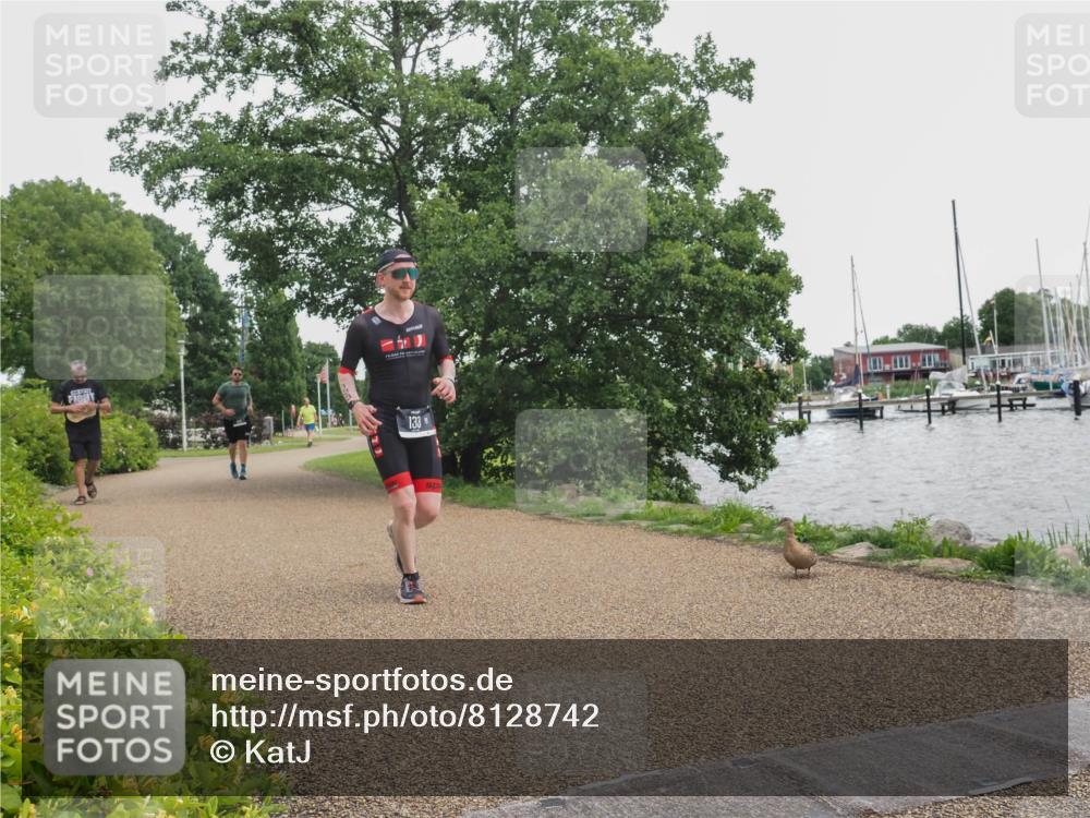 22.06.2025 - Viking Triathlon KatJ http://msf.ph/oto/8128742 22.06.2025 15:38:38 Laufen 133 meine-sportfotos.de
