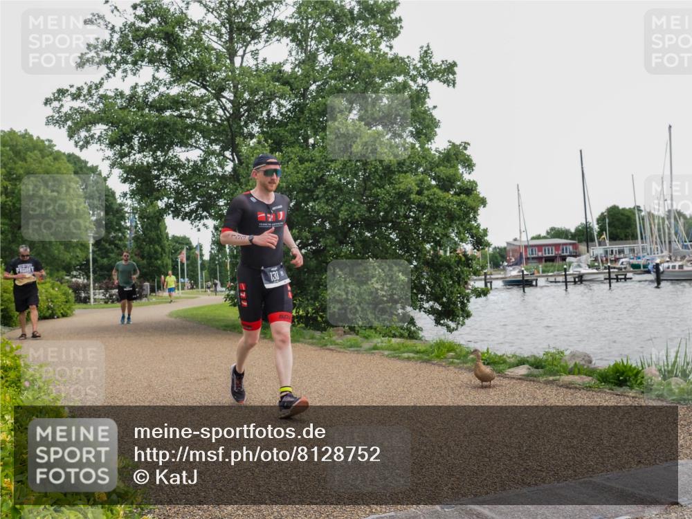 22.06.2025 - Viking Triathlon KatJ http://msf.ph/oto/8128752 22.06.2025 15:38:38 Laufen 133 meine-sportfotos.de