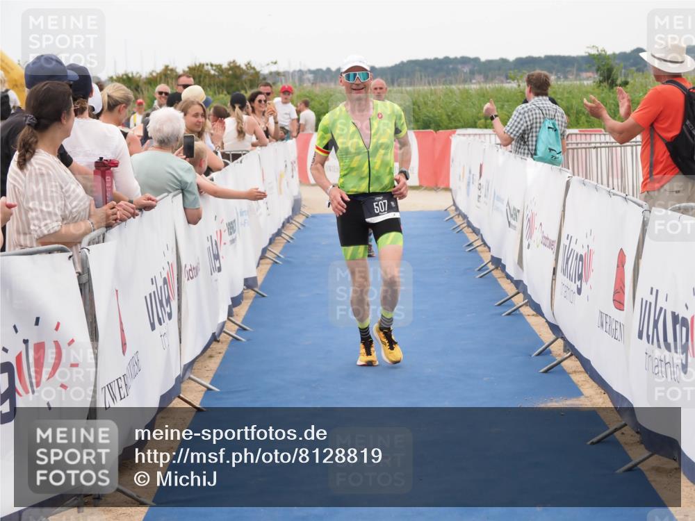 22.06.2025 - Viking Triathlon MichiJ http://msf.ph/oto/8128819 22.06.2025 15:27:18 Ziel 370, 383, 507 meine-sportfotos.de