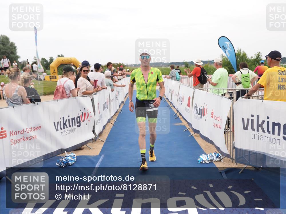 22.06.2025 - Viking Triathlon MichiJ http://msf.ph/oto/8128871 22.06.2025 15:27:20 Ziel 110, 383, 507 meine-sportfotos.de