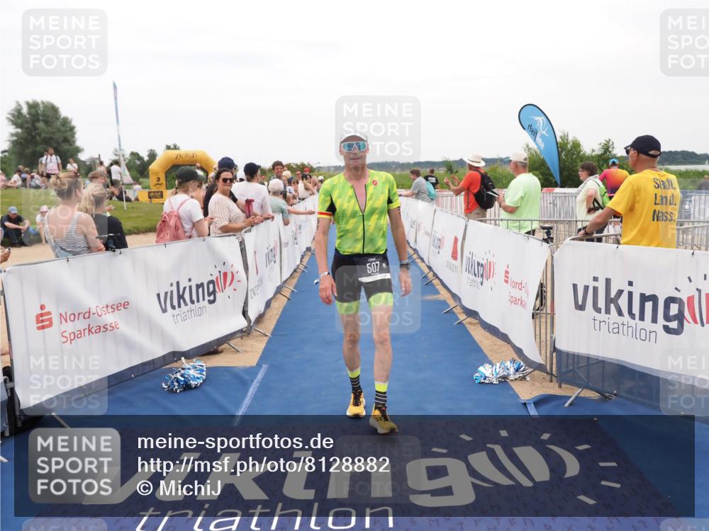 22.06.2025 - Viking Triathlon MichiJ http://msf.ph/oto/8128882 22.06.2025 15:27:20 Ziel 110, 383, 507 meine-sportfotos.de