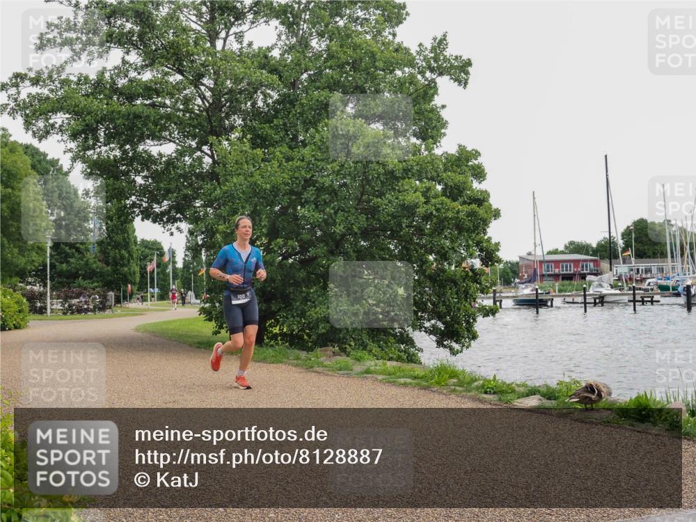 22.06.2025 - Viking Triathlon KatJ http://msf.ph/oto/8128887 22.06.2025 15:39:17 Laufen 166 meine-sportfotos.de