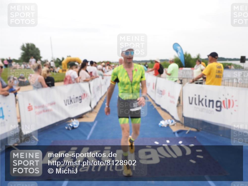 22.06.2025 - Viking Triathlon MichiJ http://msf.ph/oto/8128902 22.06.2025 15:27:21 Ziel 110, 383, 507 meine-sportfotos.de
