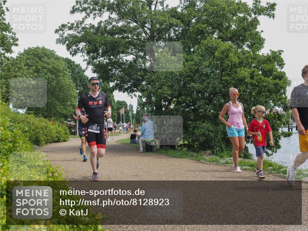22.06.2025 - Viking Triathlon KatJ http://msf.ph/oto/8128923 22.06.2025 13:54:47 Laufen 133, 365, 601 meine-sportfotos.de