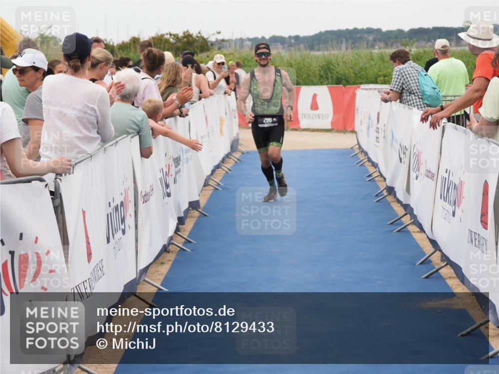 22.06.2025 - Viking Triathlon MichiJ http://msf.ph/oto/8129433 22.06.2025 15:28:46 Ziel 296 meine-sportfotos.de