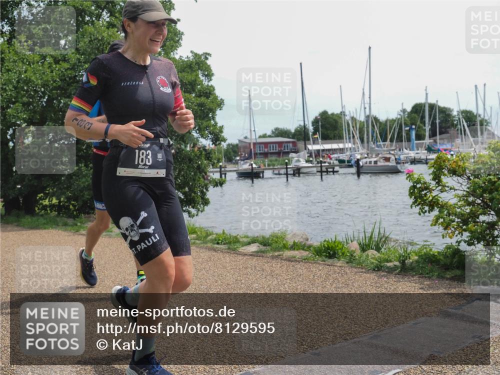 22.06.2025 - Viking Triathlon KatJ http://msf.ph/oto/8129595 22.06.2025 13:57:57 Laufen 183, 422 meine-sportfotos.de