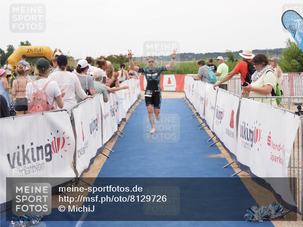 22.06.2025 - Viking Triathlon MichiJ http://msf.ph/oto/8129726 22.06.2025 15:29:20 Ziel 376 meine-sportfotos.de