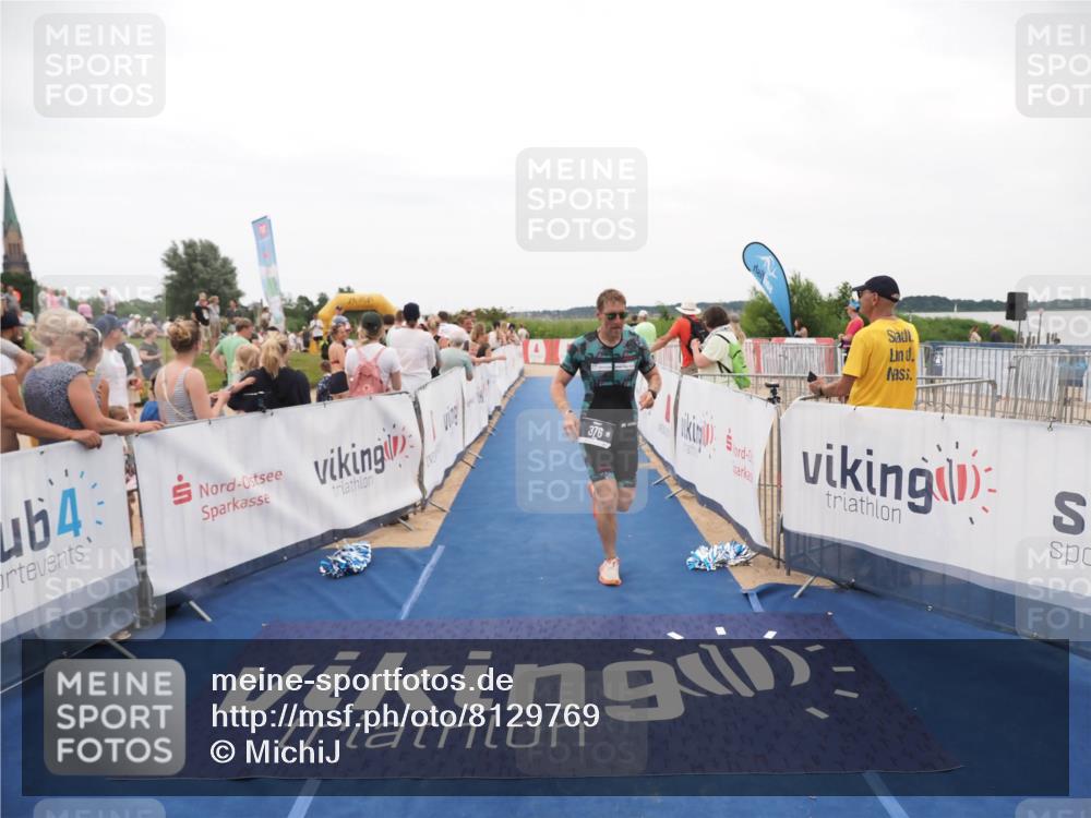 22.06.2025 - Viking Triathlon MichiJ http://msf.ph/oto/8129769 22.06.2025 15:29:22 Ziel 376 meine-sportfotos.de