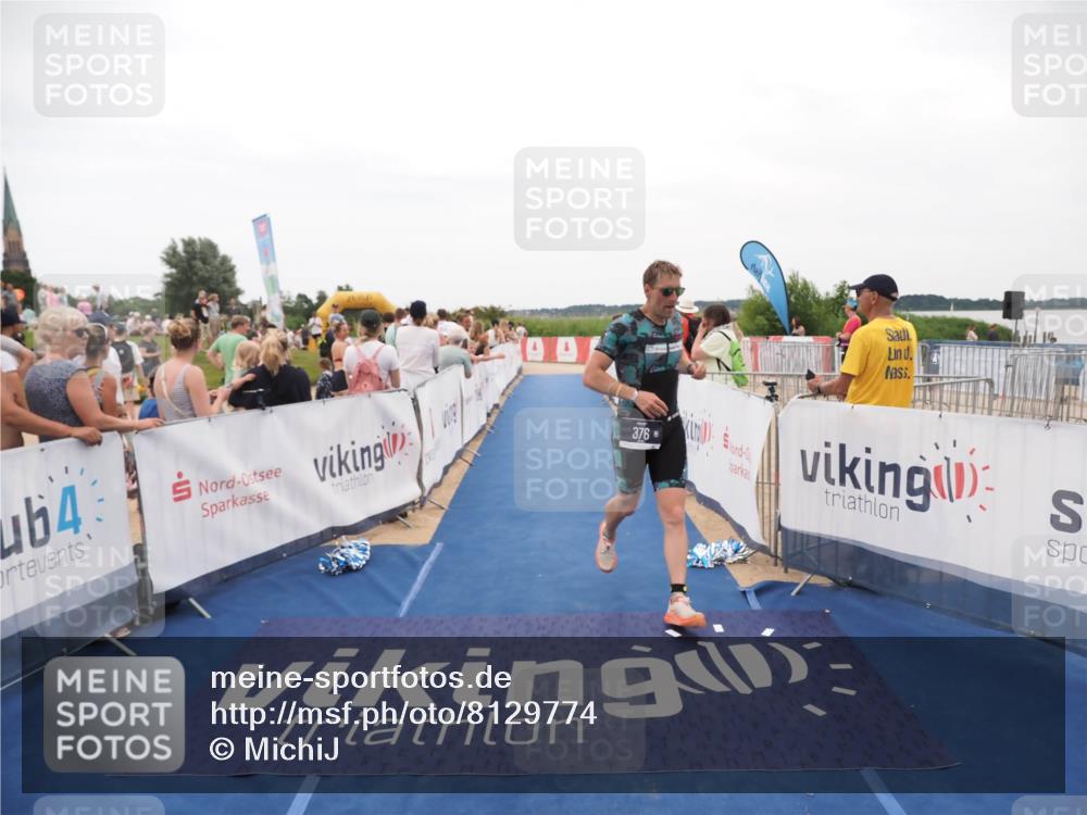 22.06.2025 - Viking Triathlon MichiJ http://msf.ph/oto/8129774 22.06.2025 15:29:22 Ziel 376 meine-sportfotos.de