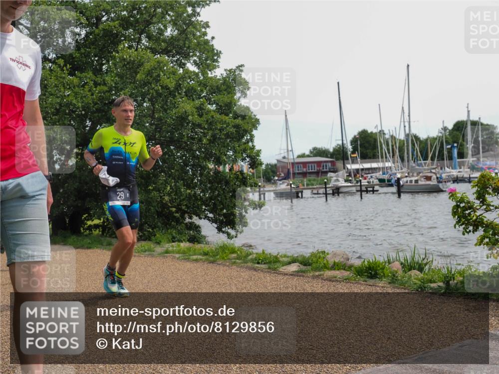 22.06.2025 - Viking Triathlon KatJ http://msf.ph/oto/8129856 22.06.2025 13:58:37 Laufen 29, 348, 372 meine-sportfotos.de