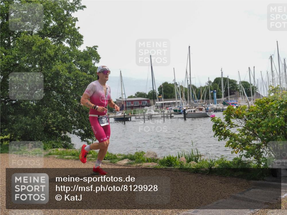 22.06.2025 - Viking Triathlon KatJ http://msf.ph/oto/8129928 22.06.2025 13:59:06 Laufen 287, 298 meine-sportfotos.de