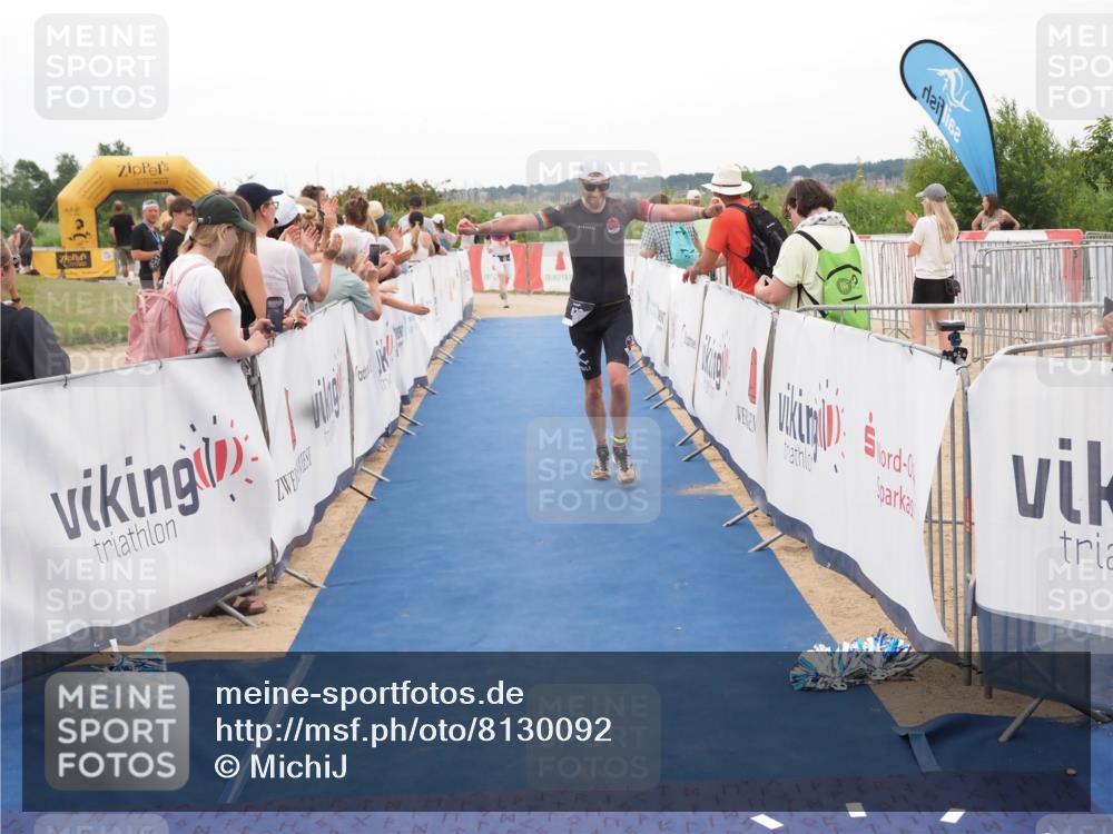 22.06.2025 - Viking Triathlon MichiJ http://msf.ph/oto/8130092 22.06.2025 15:30:05 Ziel 433 meine-sportfotos.de
