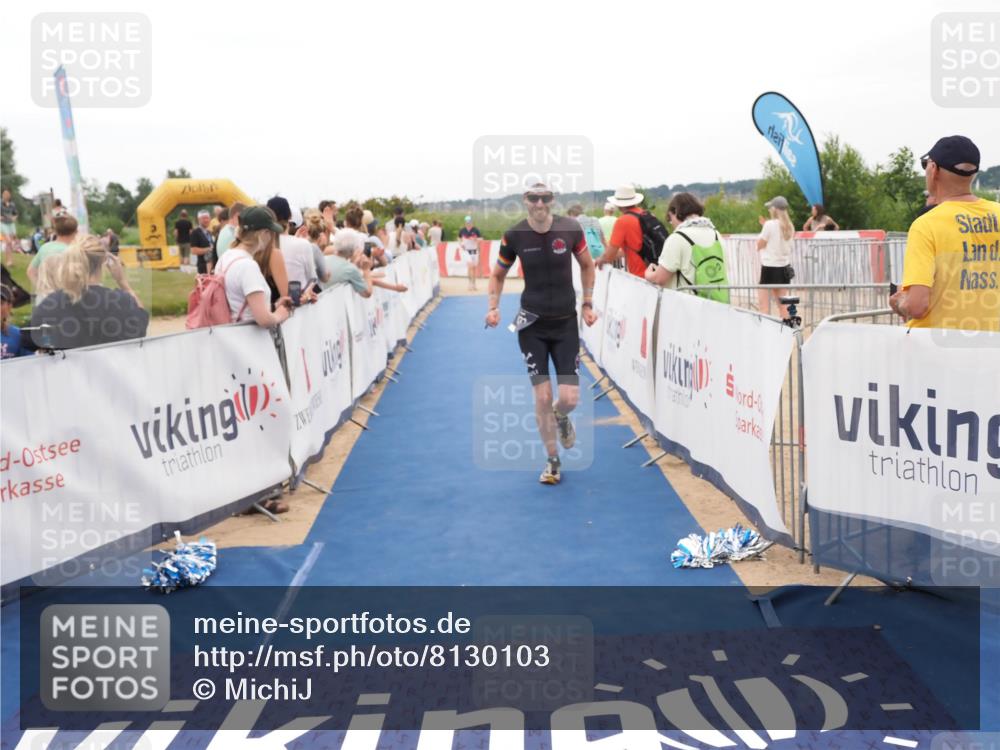 22.06.2025 - Viking Triathlon MichiJ http://msf.ph/oto/8130103 22.06.2025 15:30:06 Ziel 433 meine-sportfotos.de