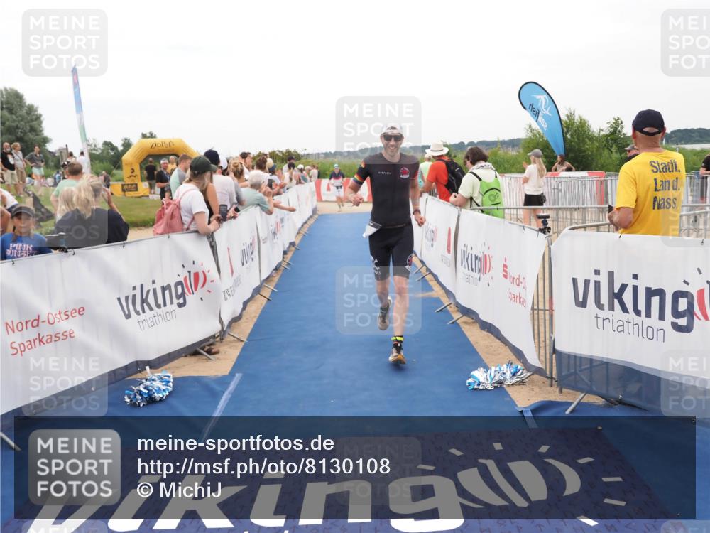 22.06.2025 - Viking Triathlon MichiJ http://msf.ph/oto/8130108 22.06.2025 15:30:06 Ziel 433 meine-sportfotos.de