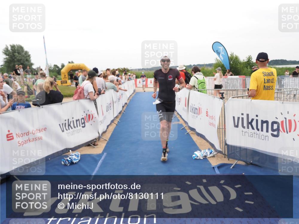 22.06.2025 - Viking Triathlon MichiJ http://msf.ph/oto/8130111 22.06.2025 15:30:06 Ziel 433 meine-sportfotos.de