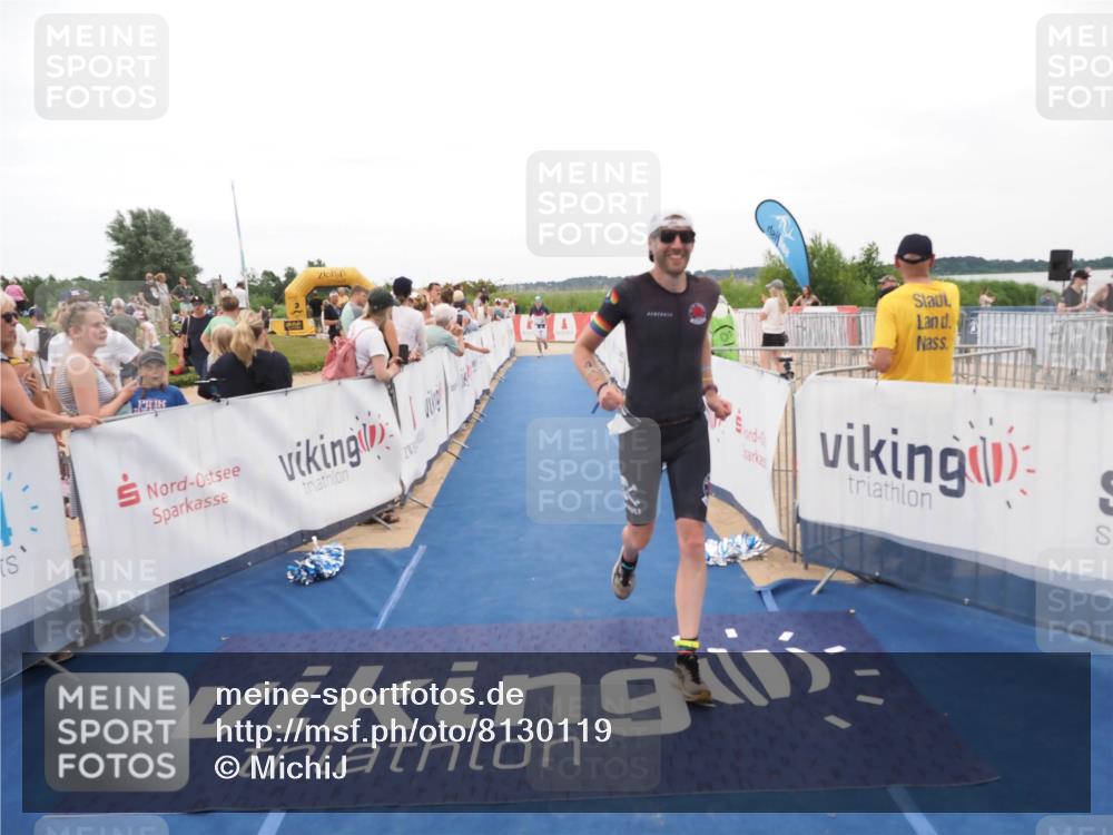 22.06.2025 - Viking Triathlon MichiJ http://msf.ph/oto/8130119 22.06.2025 15:30:07 Ziel 217, 433 meine-sportfotos.de