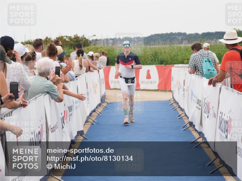22.06.2025 - Viking Triathlon MichiJ http://msf.ph/oto/8130134 22.06.2025 15:30:09 Ziel 217, 433 meine-sportfotos.de